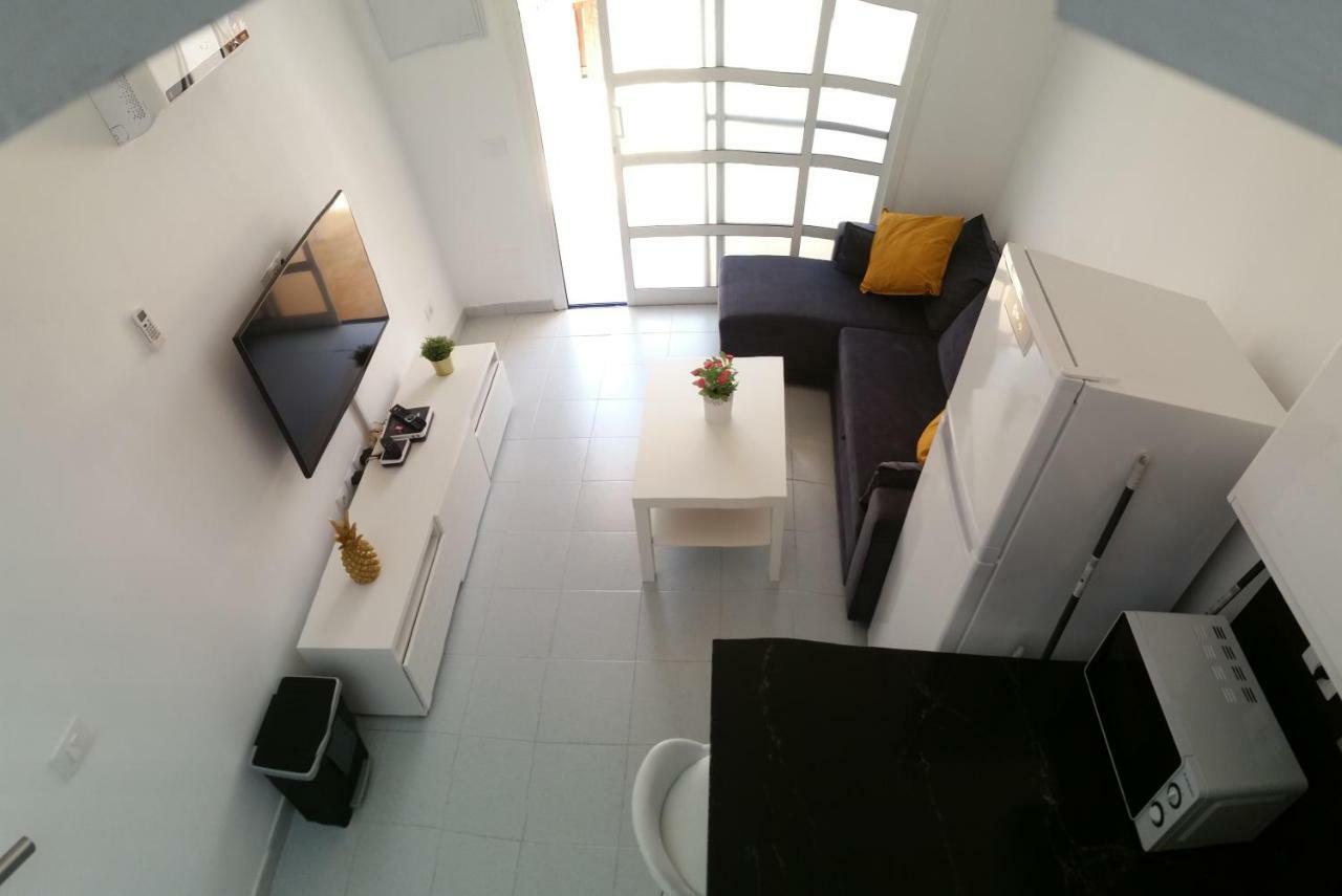 Bungalow With Terrace Near The Beach San Bartolome de Tirajana  Exterior photo